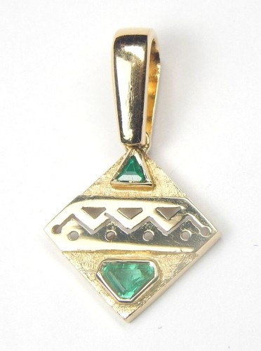 Colombian emerald pendant 30 - colombian,